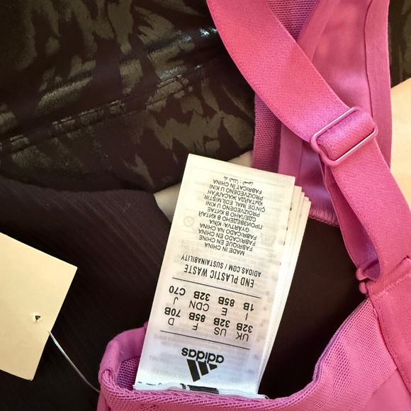 Sports bra bundle - Picture 4 of 9